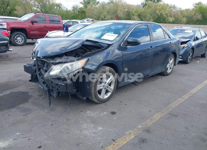 Photo 2 of 2014 Toyota Camry SE (VIN 4T1BF1FK5EU394421)