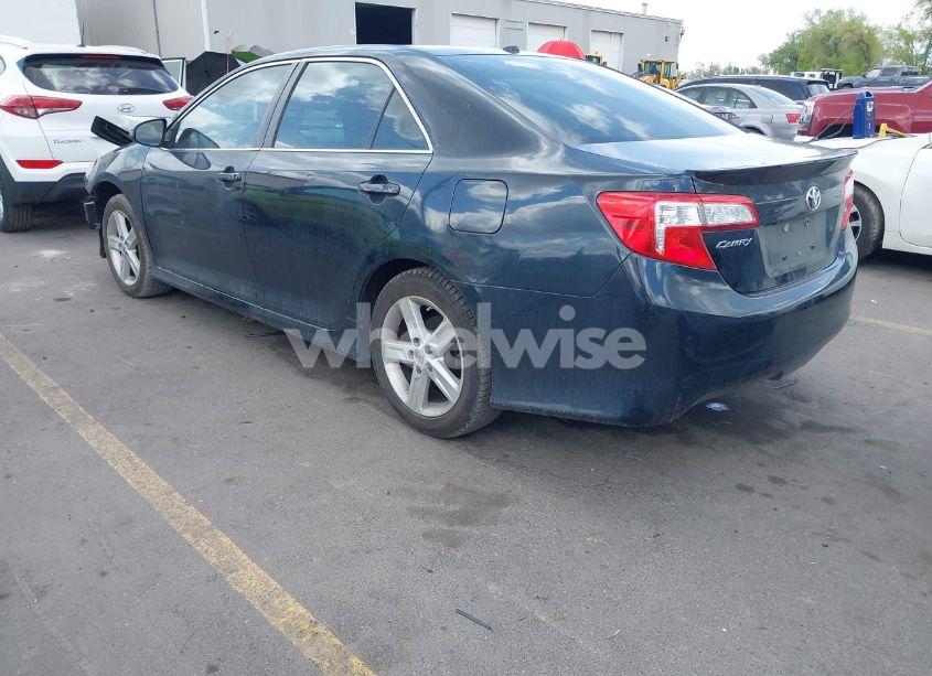 Photo 3 of 2014 Toyota Camry SE (VIN 4T1BF1FK5EU394421)
