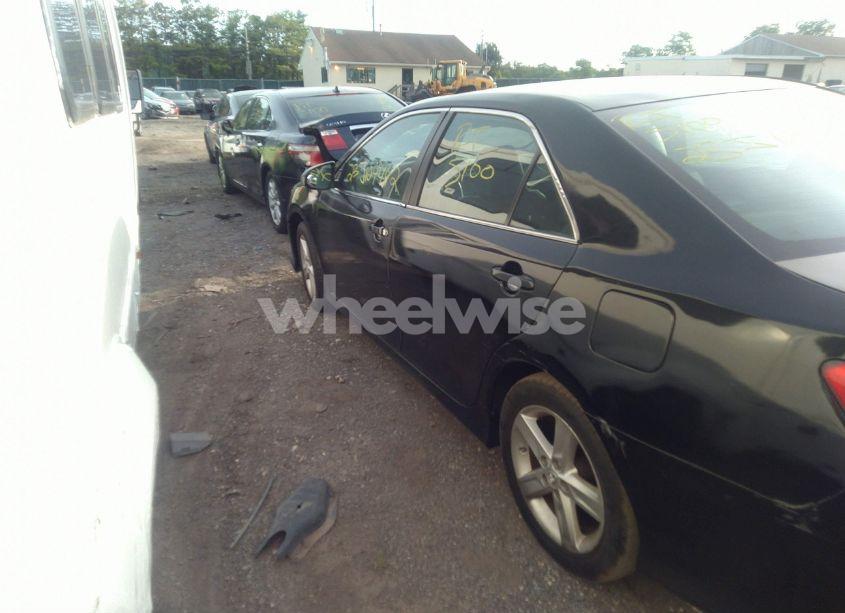 Photo 13 of 2014 Toyota Camry SE (VIN 4T1BF1FK5EU395083)