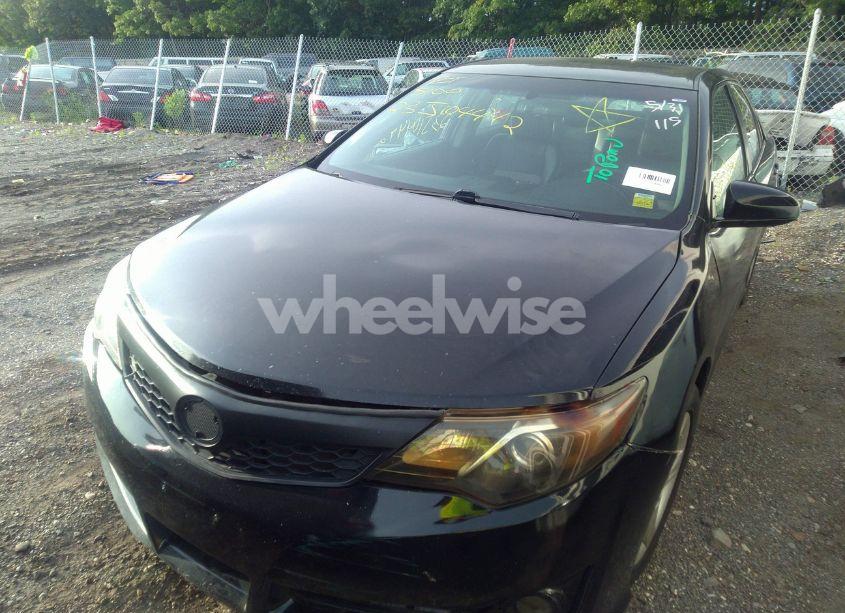 Photo 6 of 2014 Toyota Camry SE (VIN 4T1BF1FK5EU395083)