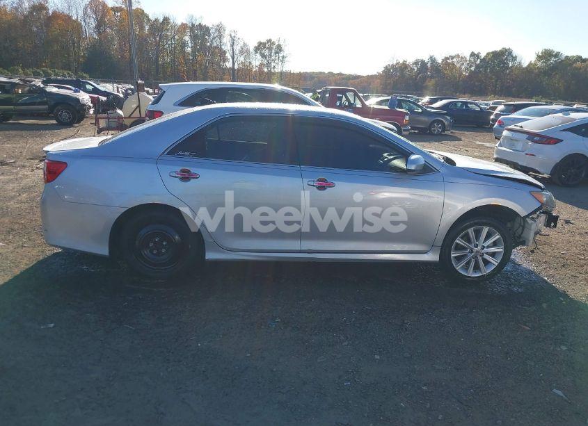 Photo 13 of 2014 Toyota Camry SE (VIN 4T1BF1FK5EU418703)