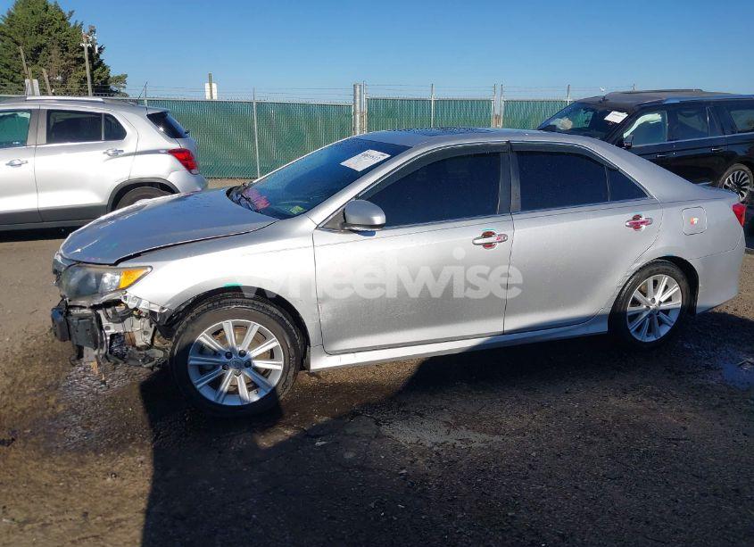 Photo 14 of 2014 Toyota Camry SE (VIN 4T1BF1FK5EU418703)