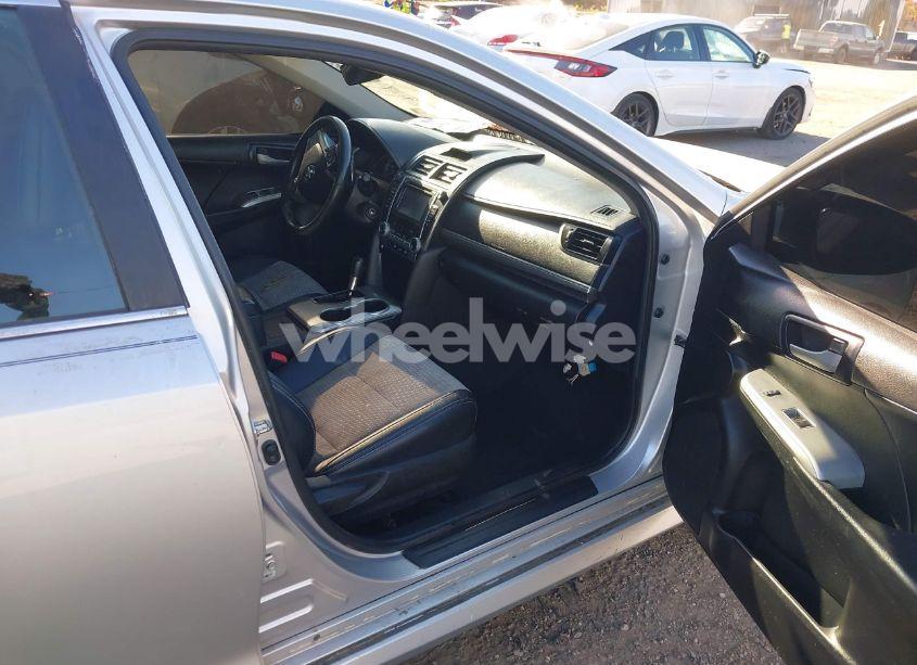 Photo 5 of 2014 Toyota Camry SE (VIN 4T1BF1FK5EU418703)