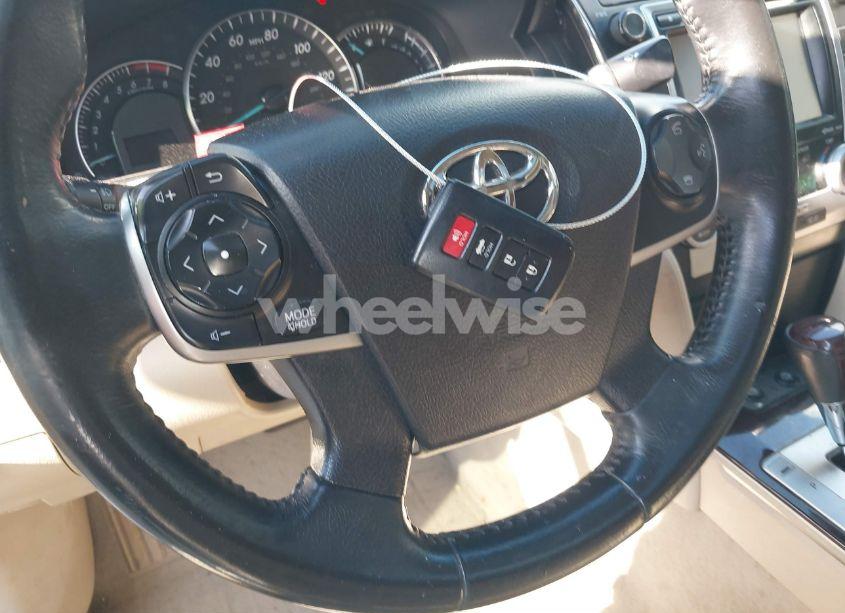 Photo 11 of 2014 Toyota Camry XLE (VIN 4T1BF1FK5EU419415)