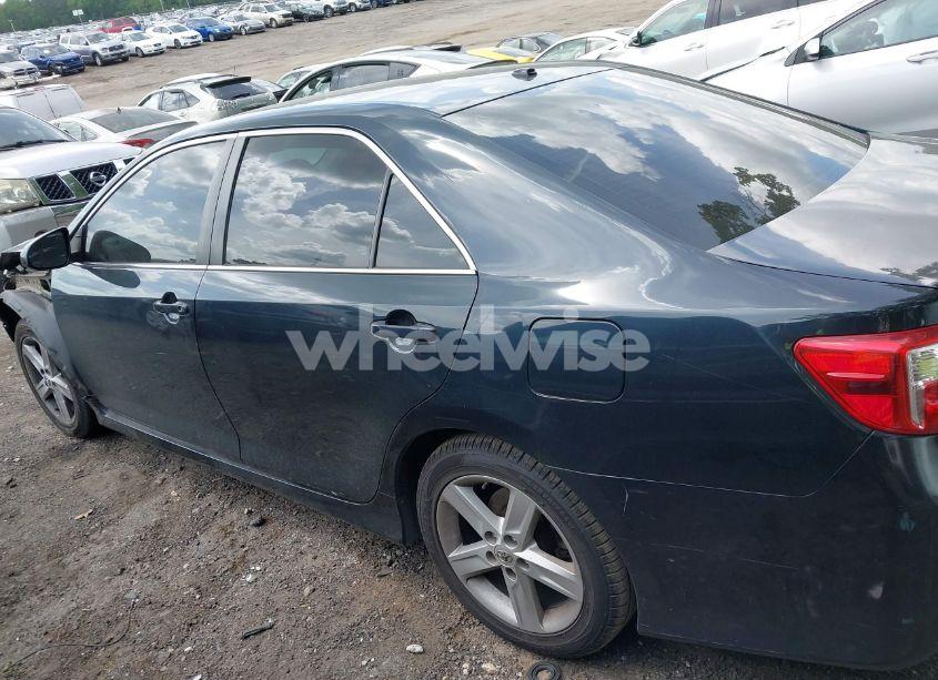 Photo 14 of 2014 Toyota Camry SE (VIN 4T1BF1FK5EU433220)