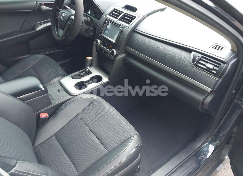 Photo 5 of 2014 Toyota Camry SE (VIN 4T1BF1FK5EU433220)