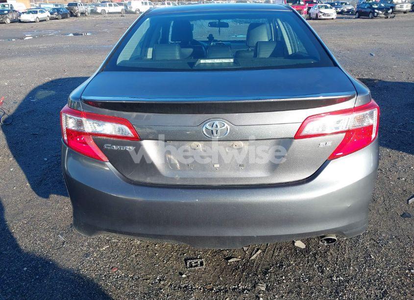 Photo 16 of 2014 Toyota Camry SE (VIN 4T1BF1FK5EU438661)