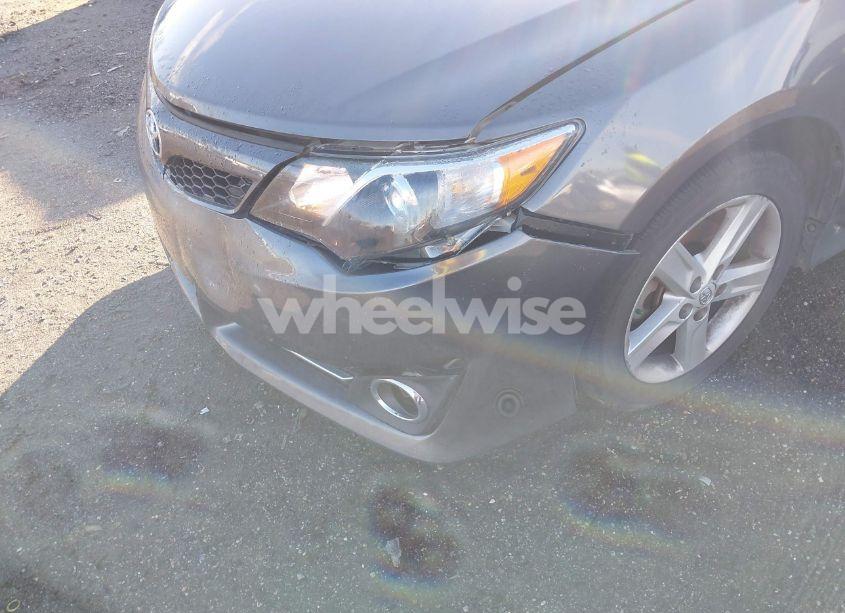 Photo 6 of 2014 Toyota Camry SE (VIN 4T1BF1FK5EU438661)