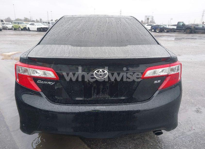 Photo 16 of 2014 Toyota Camry SE (VIN 4T1BF1FK5EU438790)