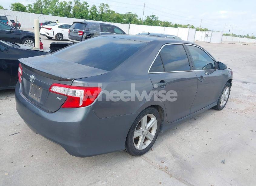 Photo 4 of 2014 Toyota Camry SE (VIN 4T1BF1FK5EU456688)