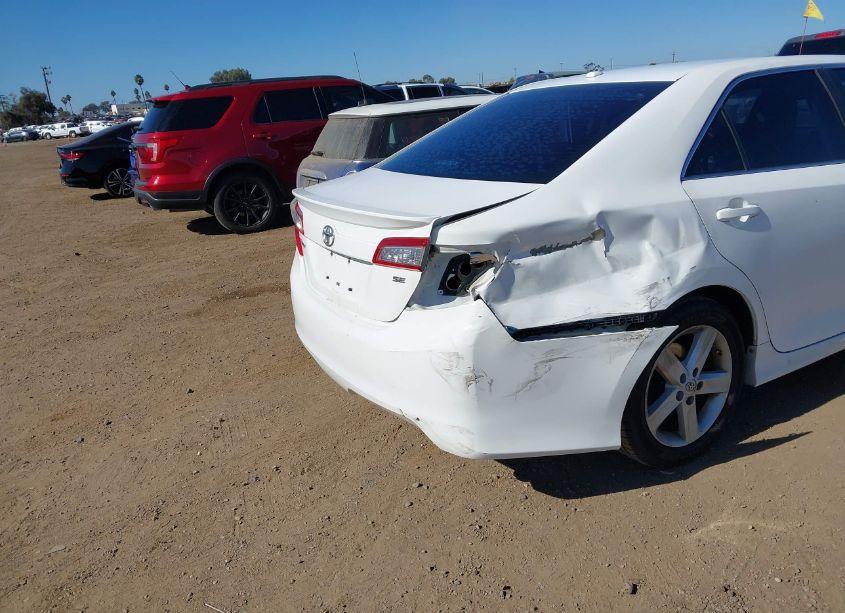 Photo 17 of 2014 Toyota Camry SE (VIN 4T1BF1FK5EU728348)