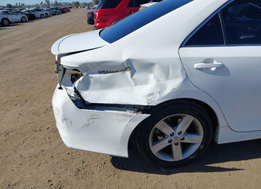 Photo 18 of 2014 Toyota Camry SE (VIN 4T1BF1FK5EU728348)