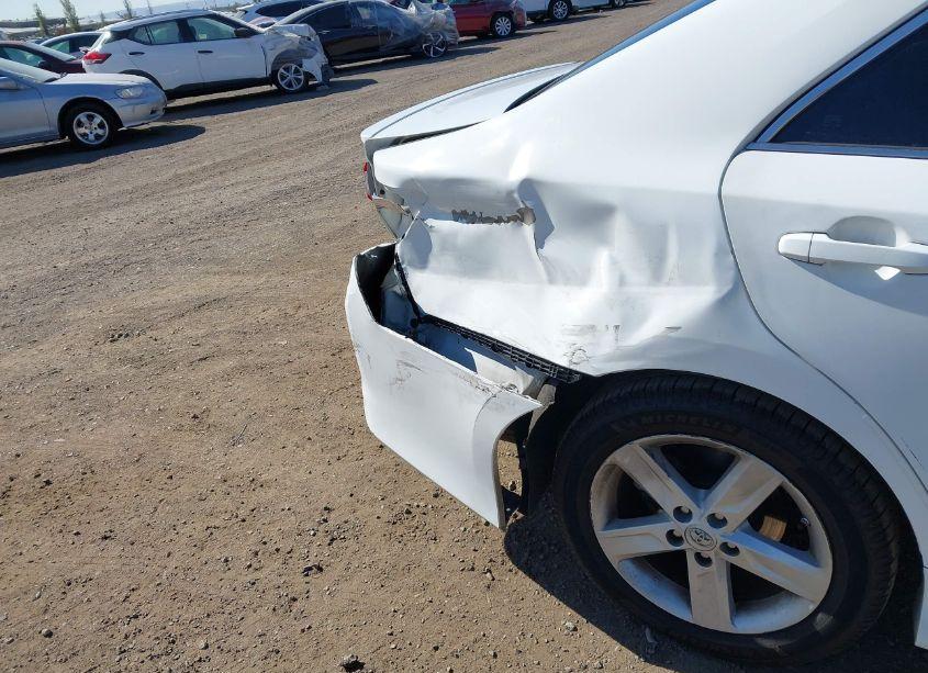 Photo 19 of 2014 Toyota Camry SE (VIN 4T1BF1FK5EU728348)