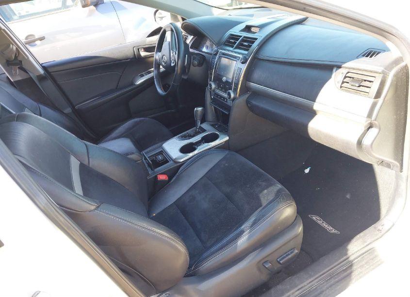 Photo 5 of 2014 Toyota Camry SE (VIN 4T1BF1FK5EU728348)