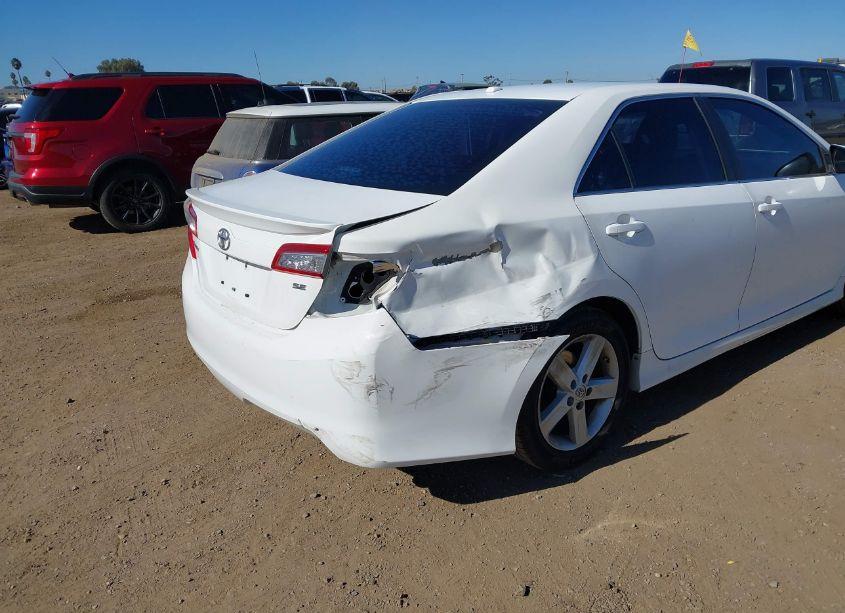 Photo 6 of 2014 Toyota Camry SE (VIN 4T1BF1FK5EU728348)