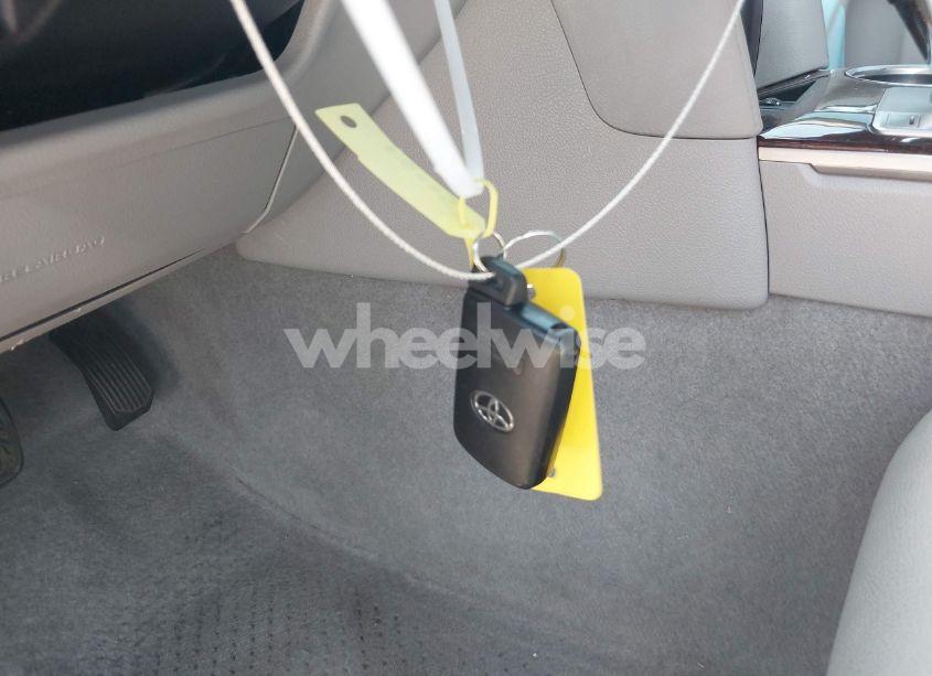 Photo 11 of 2014 Toyota Camry XLE (VIN 4T1BF1FK5EU739298)