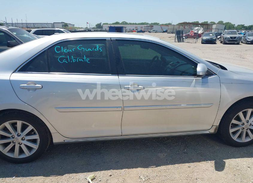 Photo 13 of 2014 Toyota Camry XLE (VIN 4T1BF1FK5EU739298)