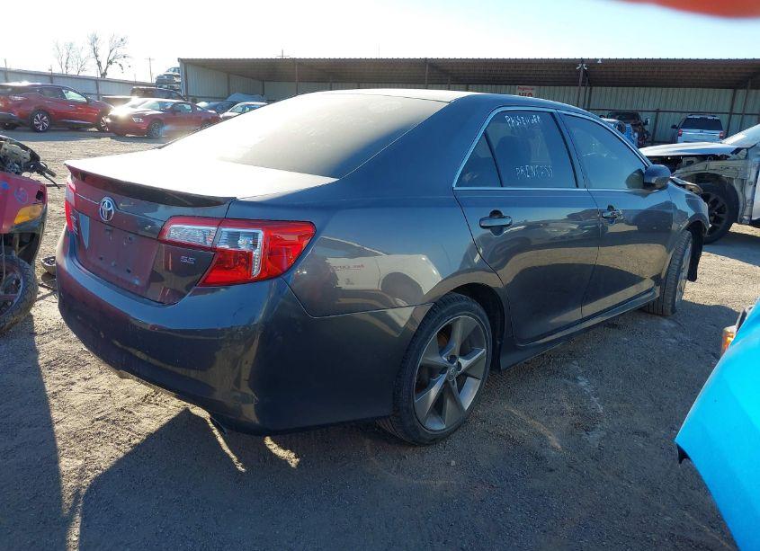 Photo 4 of 2014 Toyota Camry SE SPORT (VIN 4T1BF1FK5EU740256)