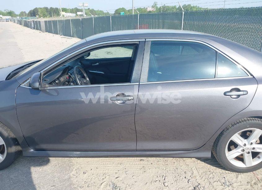 Photo 14 of 2014 Toyota Camry SE (VIN 4T1BF1FK5EU744839)