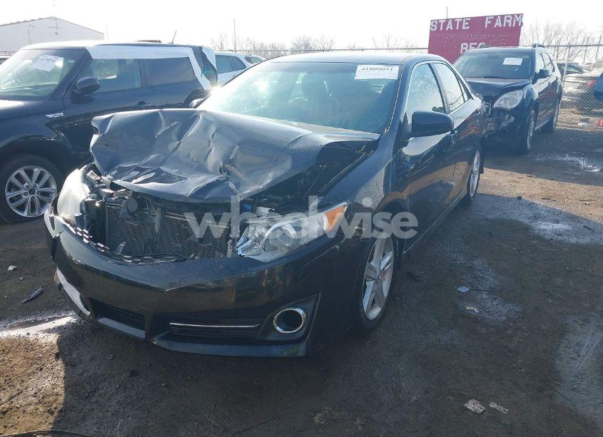 Photo 2 of 2014 Toyota Camry SE (VIN 4T1BF1FK5EU778358)