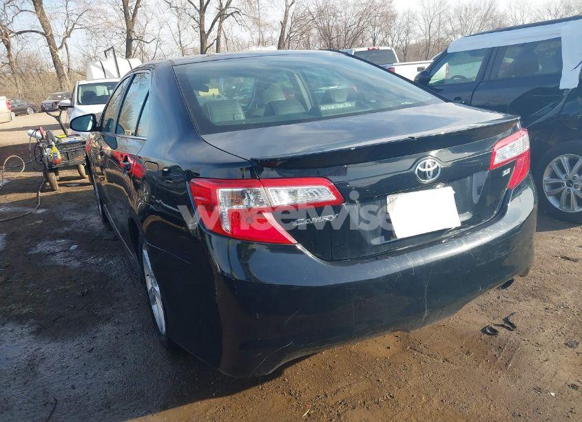 Photo 3 of 2014 Toyota Camry SE (VIN 4T1BF1FK5EU778358)