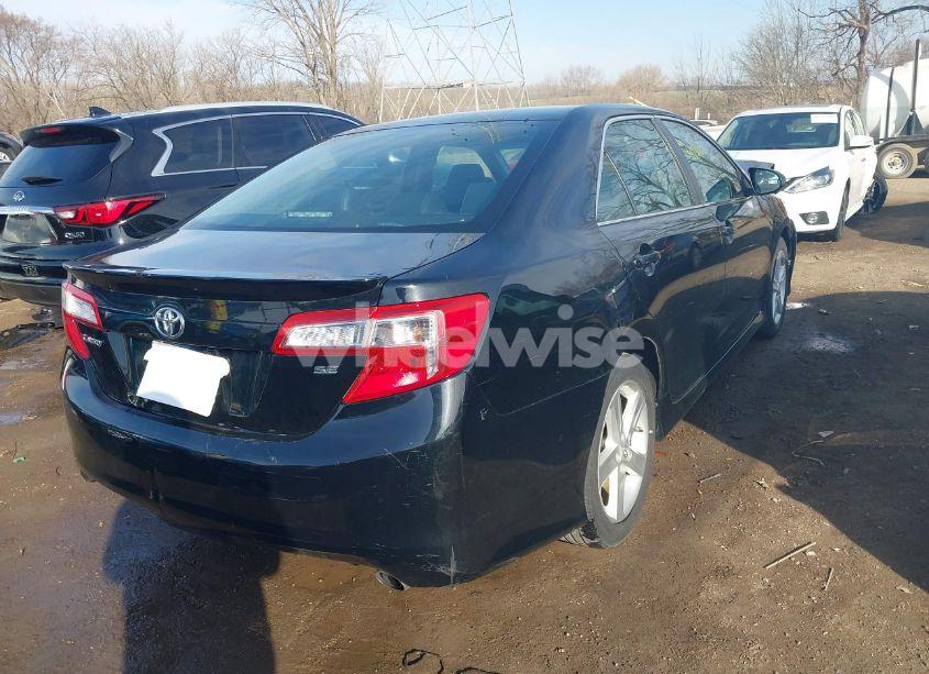 Photo 4 of 2014 Toyota Camry SE (VIN 4T1BF1FK5EU778358)