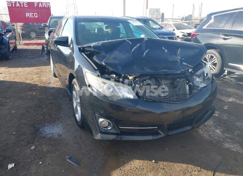 Photo 6 of 2014 Toyota Camry SE (VIN 4T1BF1FK5EU778358)
