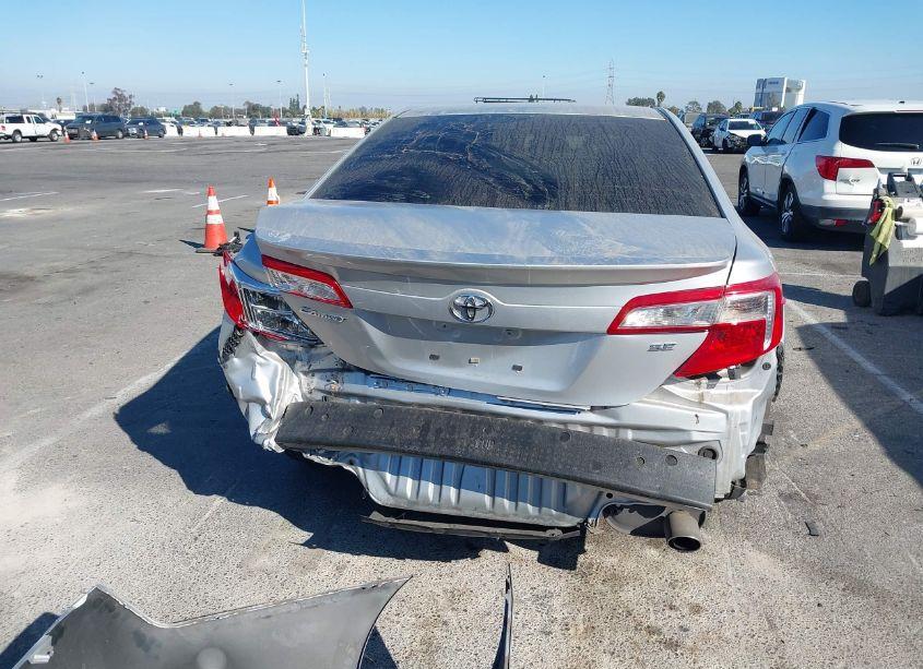 Photo 16 of 2014 Toyota Camry SE (VIN 4T1BF1FK5EU782846)