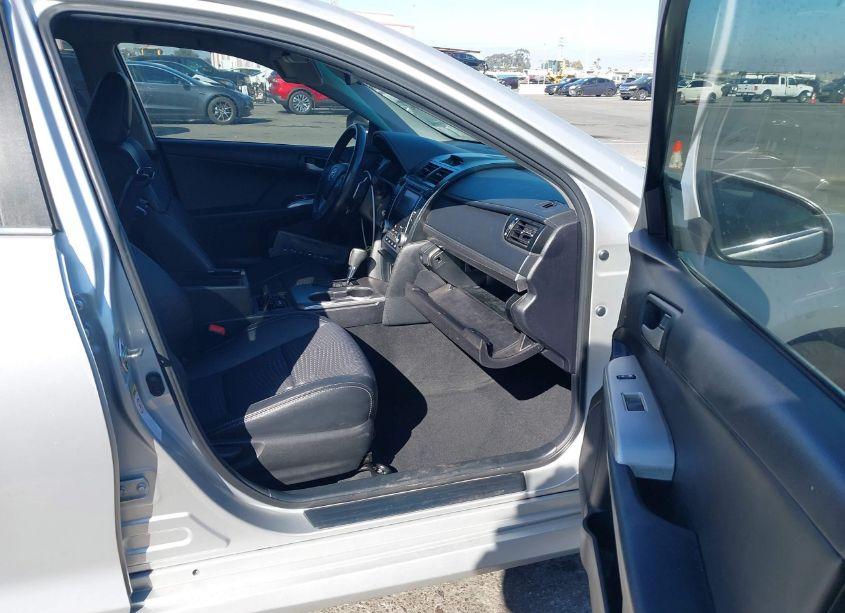 Photo 5 of 2014 Toyota Camry SE (VIN 4T1BF1FK5EU782846)