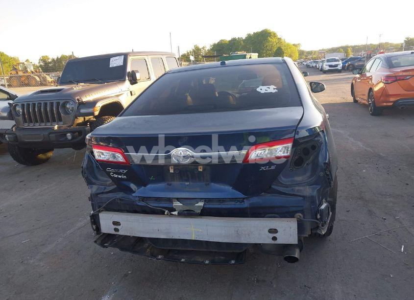 Photo 16 of 2014 Toyota Camry XLE (VIN 4T1BF1FK5EU802688)