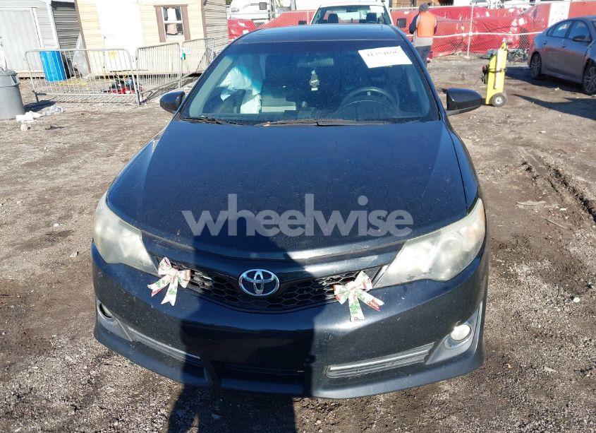Photo 13 of 2014 Toyota Camry SE SPORT (VIN 4T1BF1FK5EU811231)