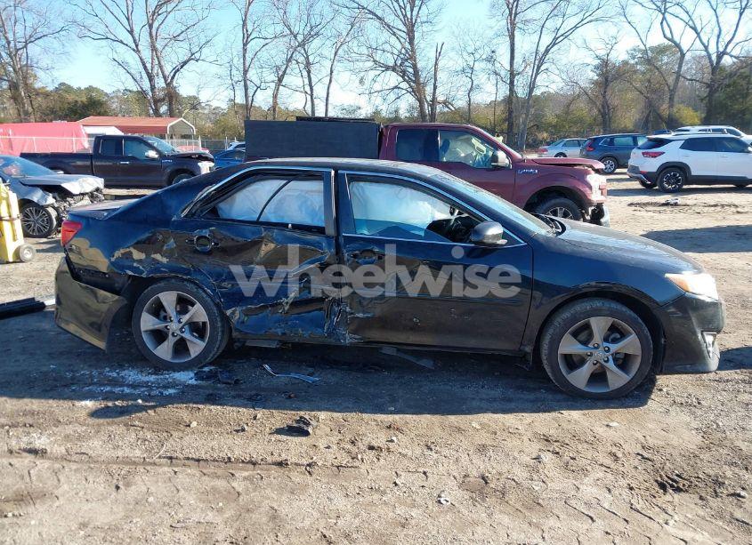 Photo 14 of 2014 Toyota Camry SE SPORT (VIN 4T1BF1FK5EU811231)