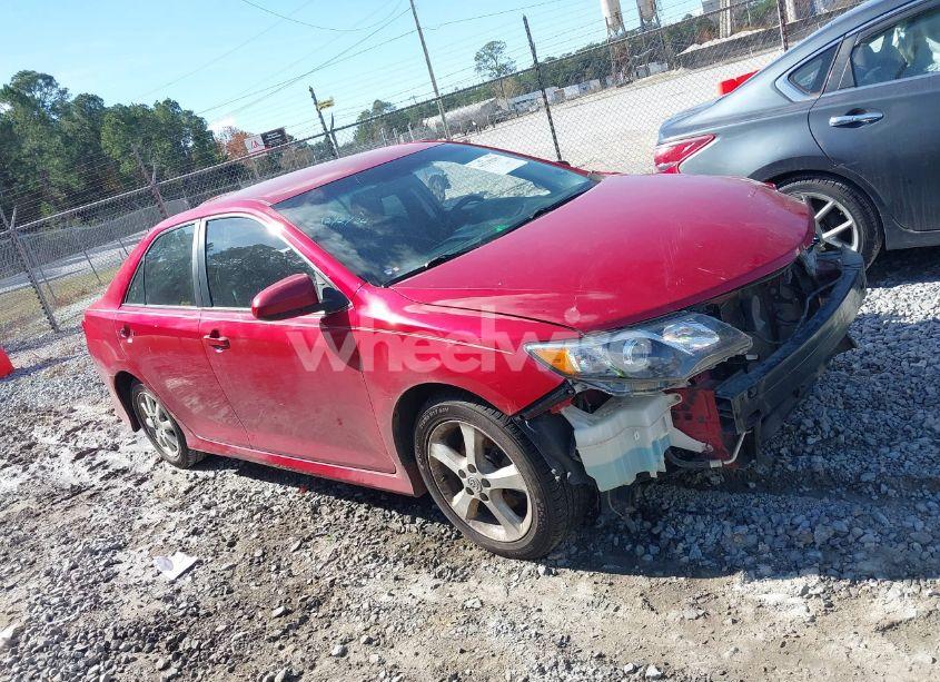 Photo 13 of 2014 Toyota Camry SE (VIN 4T1BF1FK5EU837862)