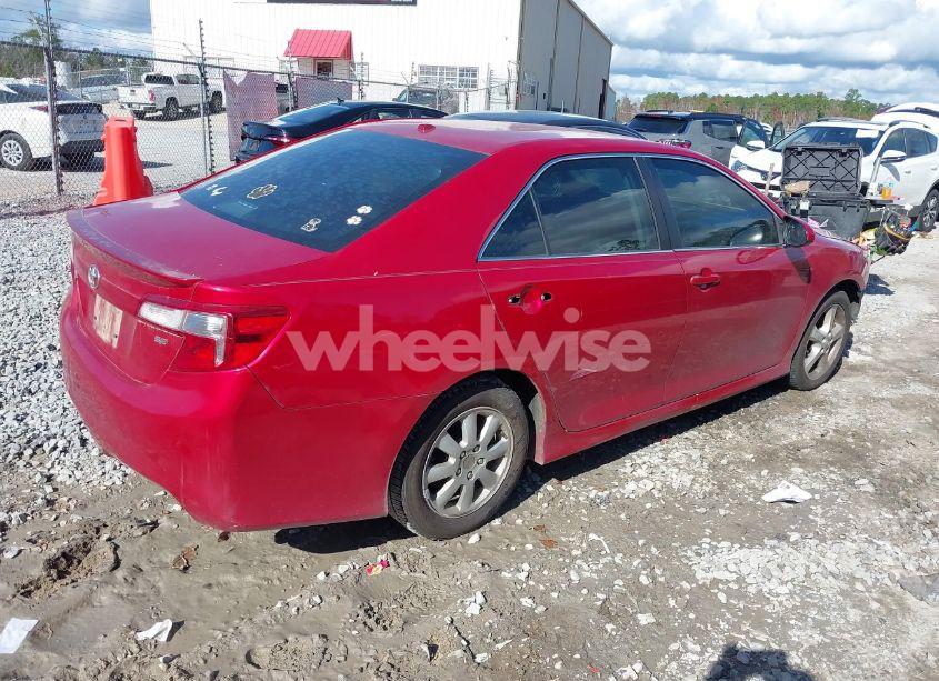 Photo 4 of 2014 Toyota Camry SE (VIN 4T1BF1FK5EU837862)