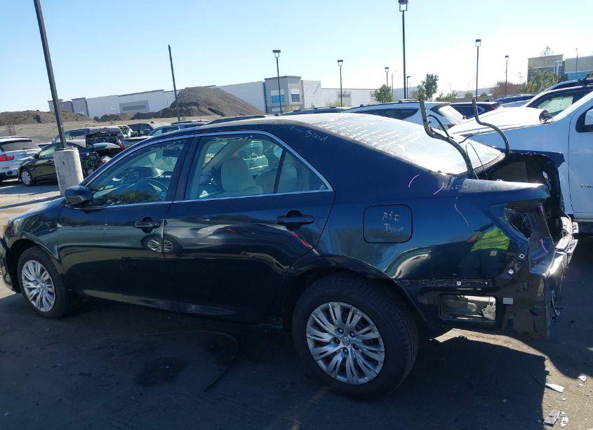 Photo 15 of 2014 Toyota Camry LE (VIN 4T1BF1FK5EU852295)