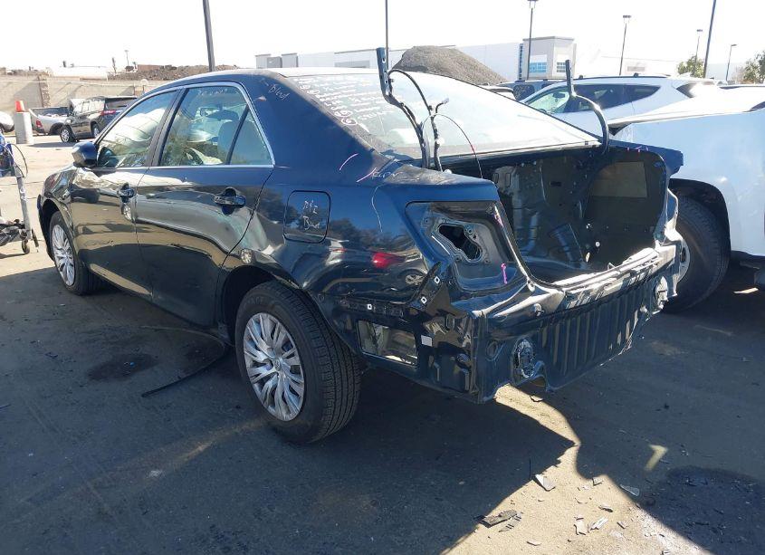 Photo 3 of 2014 Toyota Camry LE (VIN 4T1BF1FK5EU852295)