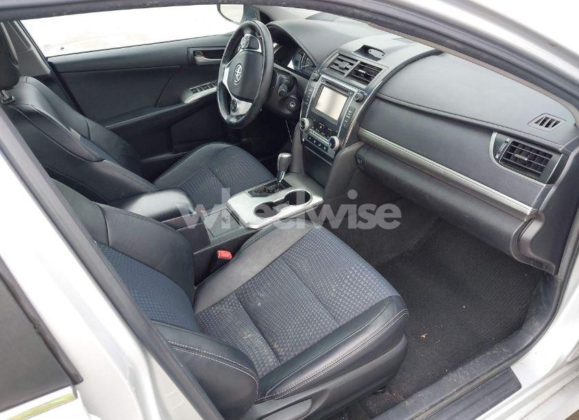 Photo 5 of 2014 Toyota Camry SE (VIN 4T1BF1FK5EU857898)