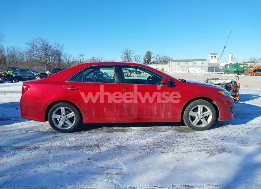 Photo 13 of 2014 Toyota Camry SE (VIN 4T1BF1FK5EU866942)