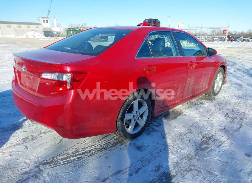 Photo 4 of 2014 Toyota Camry SE (VIN 4T1BF1FK5EU866942)