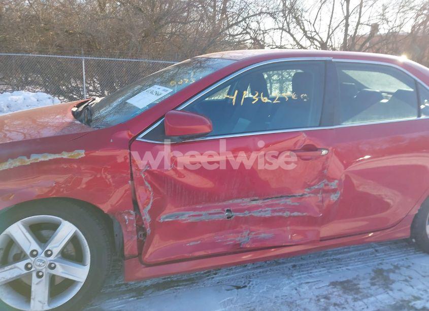 Photo 6 of 2014 Toyota Camry SE (VIN 4T1BF1FK5EU866942)