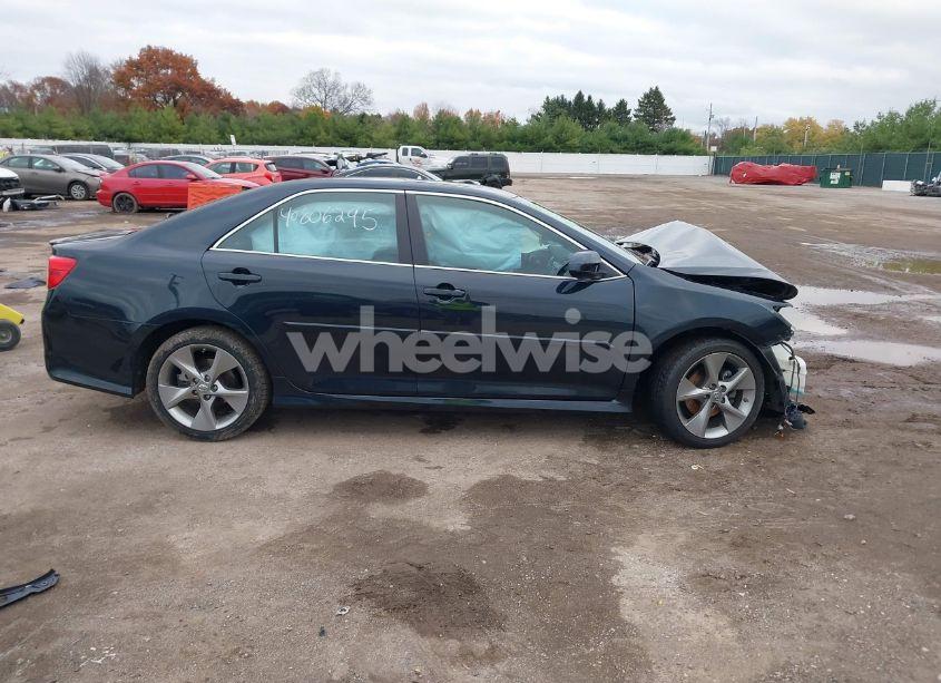 Photo 14 of 2014 Toyota Camry SE SPORT (VIN 4T1BF1FK5EU869405)