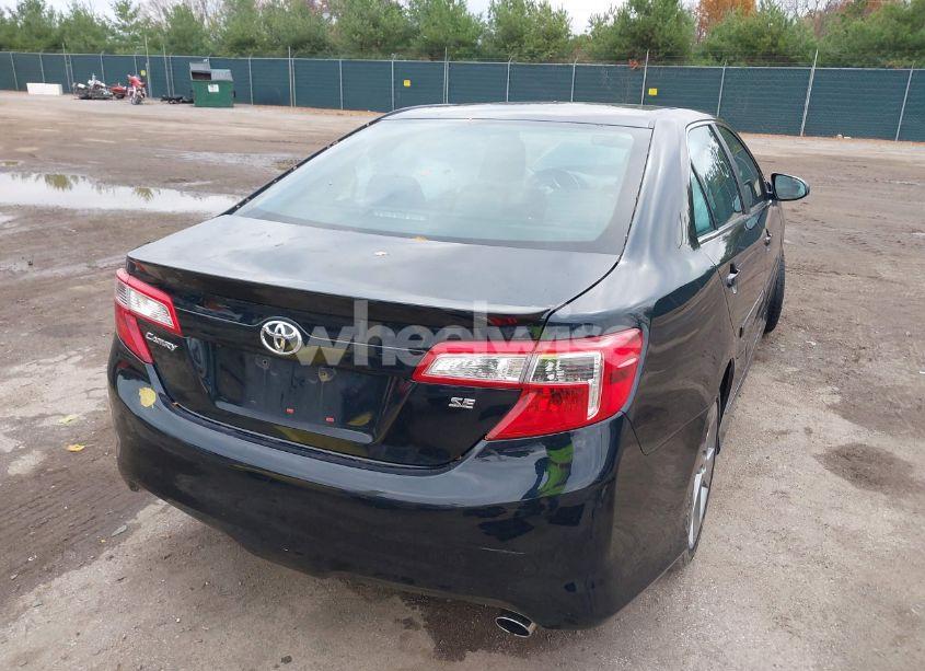 Photo 4 of 2014 Toyota Camry SE SPORT (VIN 4T1BF1FK5EU869405)