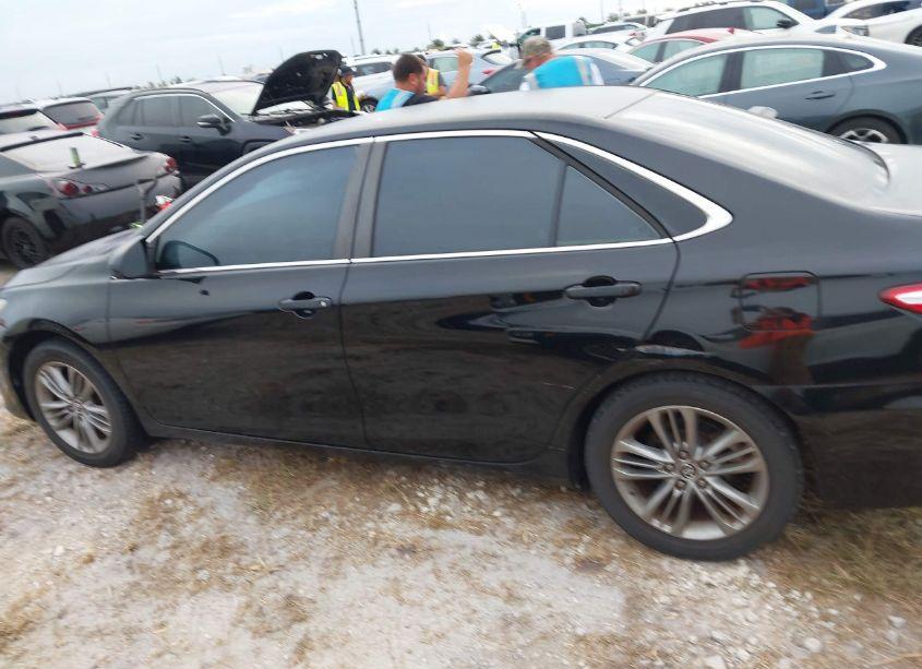 Photo 14 of 2015 Toyota Camry SE (VIN 4T1BF1FK5FU001356)