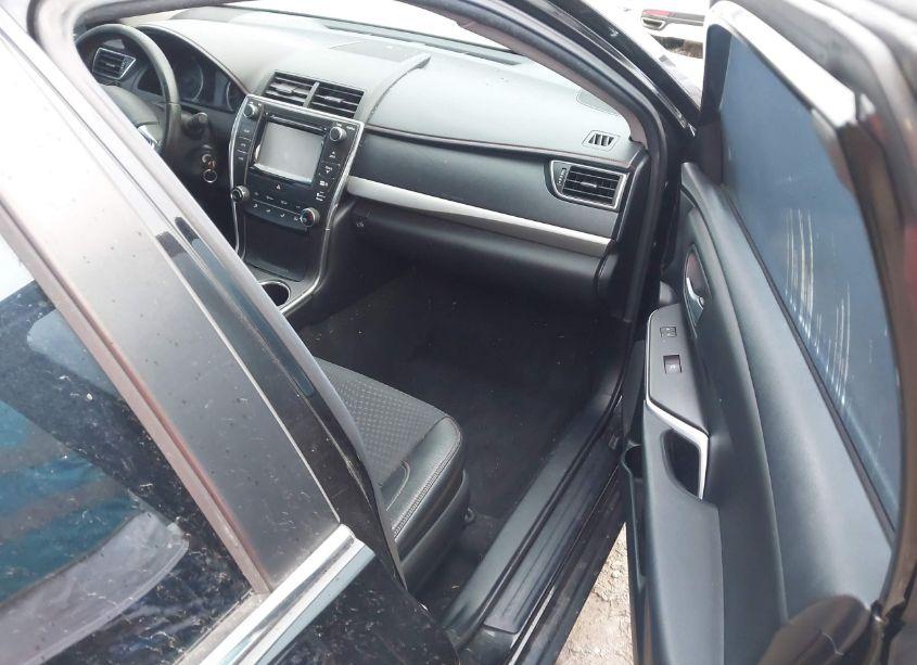 Photo 5 of 2015 Toyota Camry SE (VIN 4T1BF1FK5FU001356)