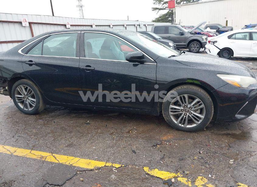 Photo 13 of 2015 Toyota Camry SE (VIN 4T1BF1FK5FU013748)