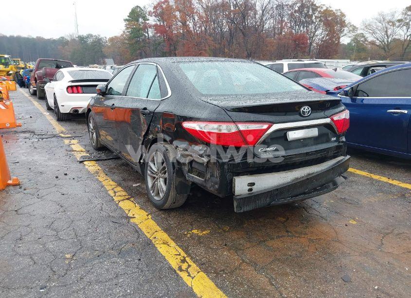 Photo 3 of 2015 Toyota Camry SE (VIN 4T1BF1FK5FU013748)