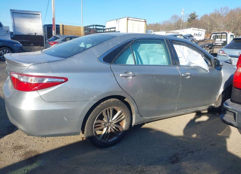 Photo 12 of 2015 Toyota Camry SE (VIN 4T1BF1FK5FU014186)