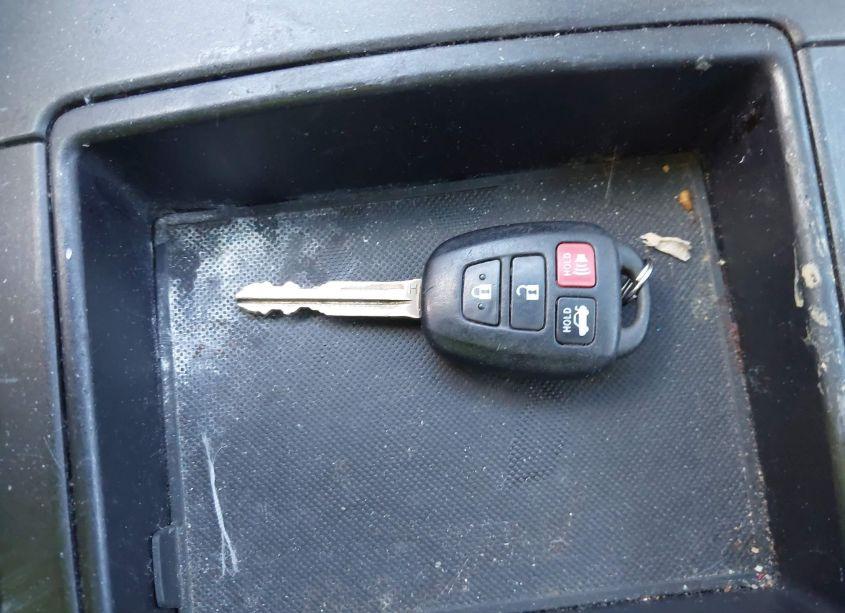 Photo 11 of 2015 Toyota Camry SE (VIN 4T1BF1FK5FU031148)