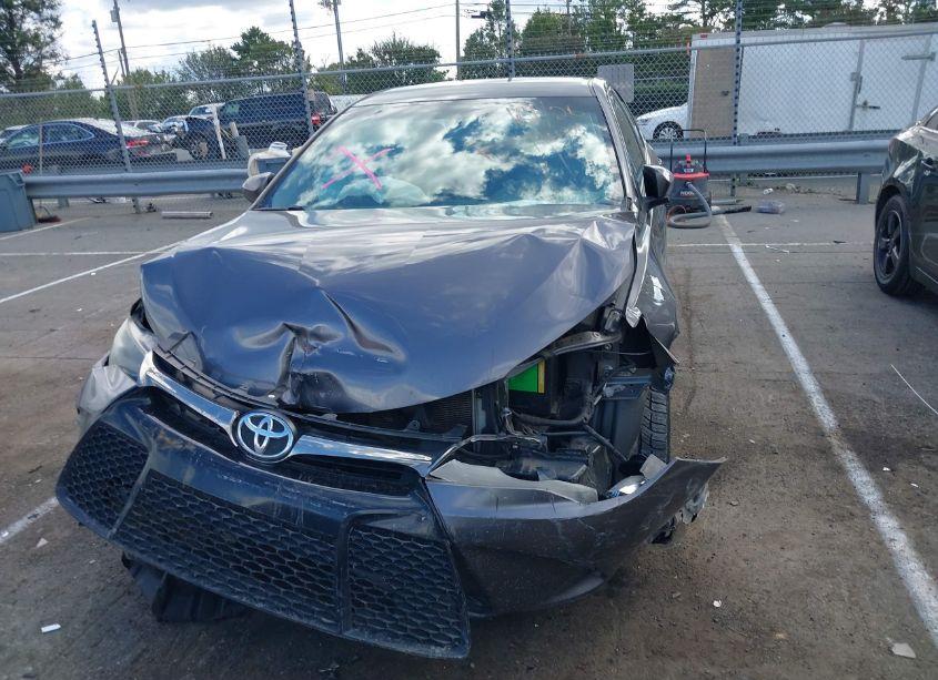 Photo 12 of 2015 Toyota Camry SE (VIN 4T1BF1FK5FU031148)