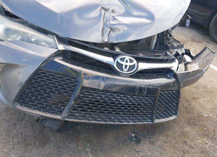 Photo 17 of 2015 Toyota Camry SE (VIN 4T1BF1FK5FU031148)